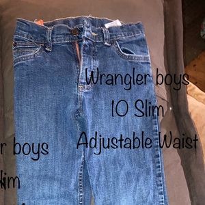Wrangler
Boys
10 Slim
Adjustable Waist